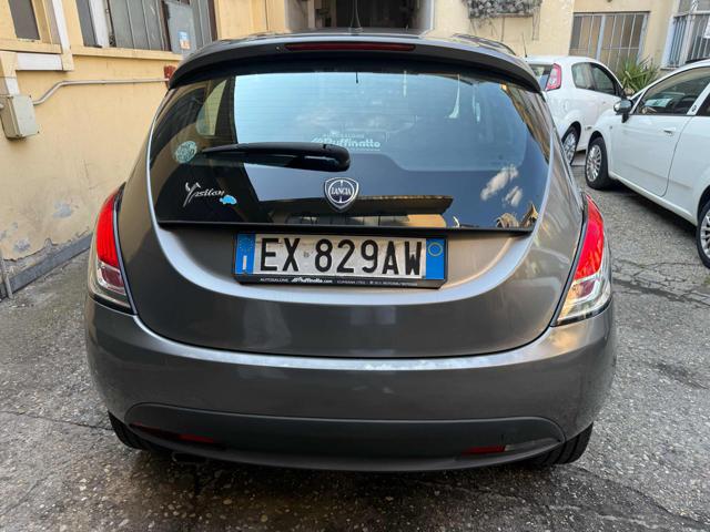 LANCIA Ypsilon usata, con Autoradio