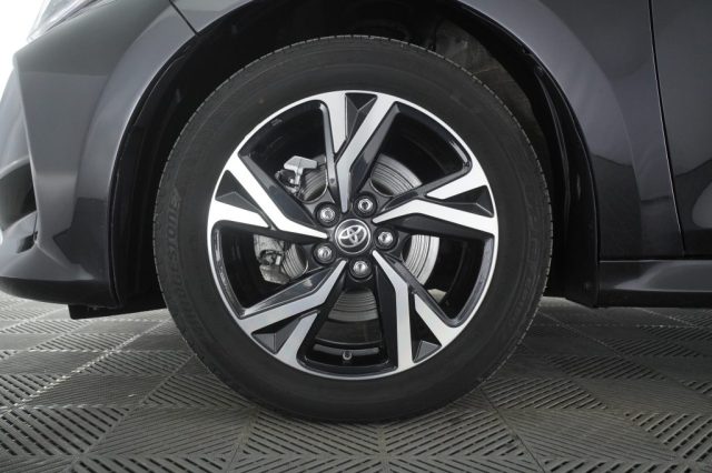 TOYOTA Yaris usata 8