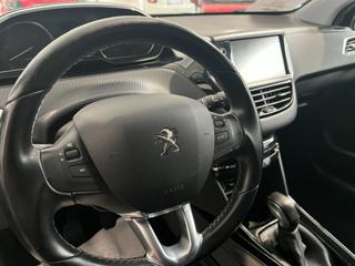 PEUGEOT 2008 usata, con Airbag