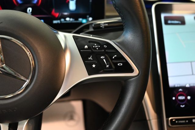 MERCEDES-BENZ C 300 usata 33