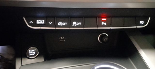 AUDI A4 usata, con Riconoscimento dei segnali stradali