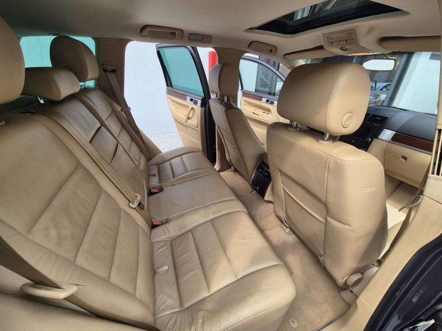 VOLKSWAGEN Touareg usata, con ESP