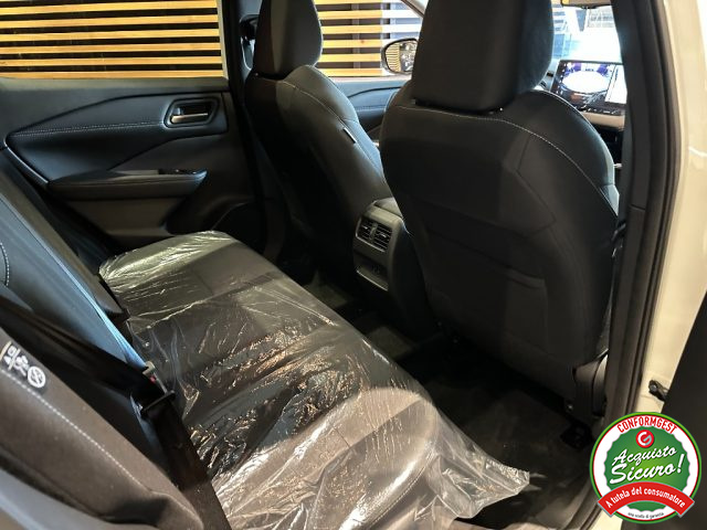 NISSAN Qashqai usata, con Luci diurne LED