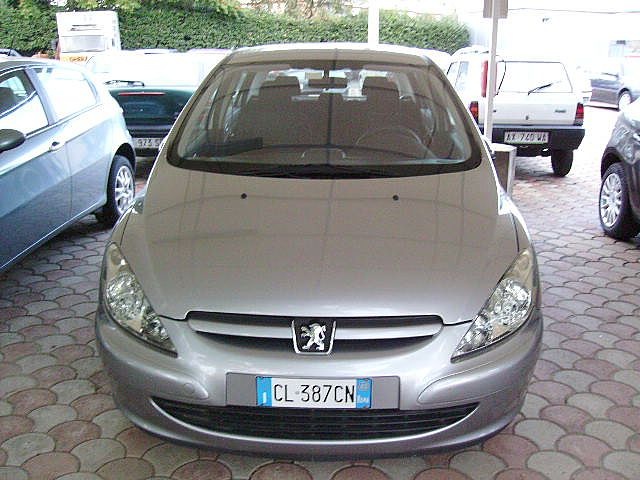 PEUGEOT 307 usata, con Airbag