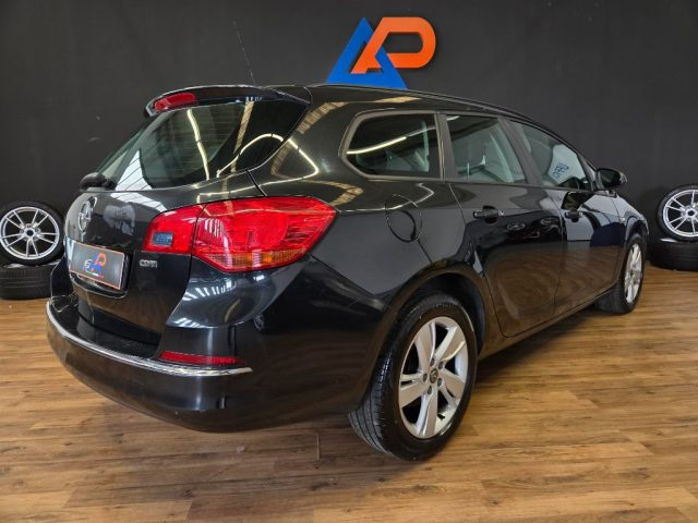OPEL Astra usata, con Autoradio