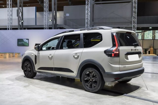 DACIA Jogger usata, con Airbag