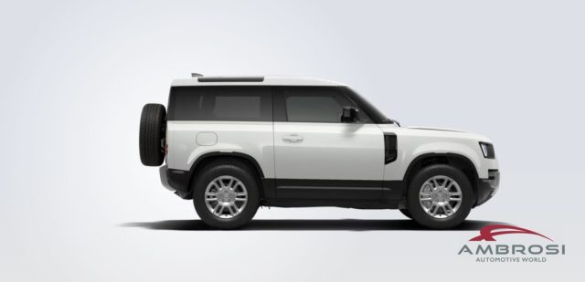 LAND ROVER Defender usata 1