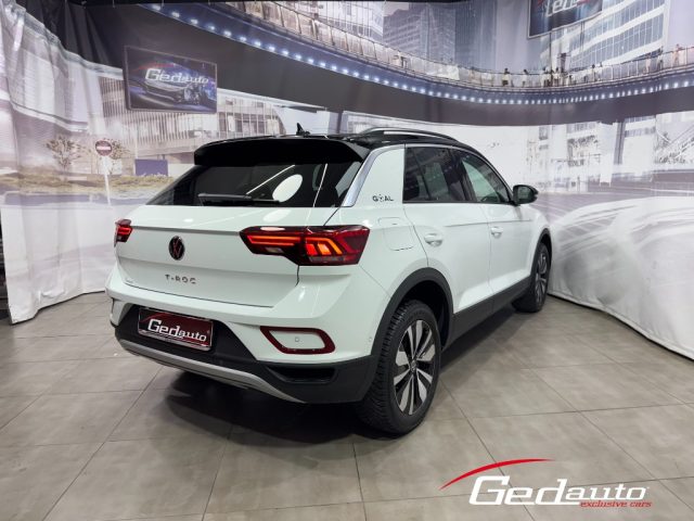 VOLKSWAGEN T-Roc usata, con Autoradio