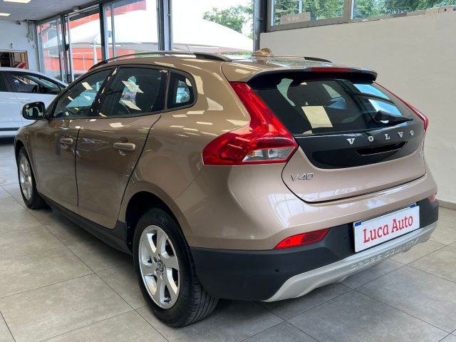 VOLVO V40 usata, con Autoradio