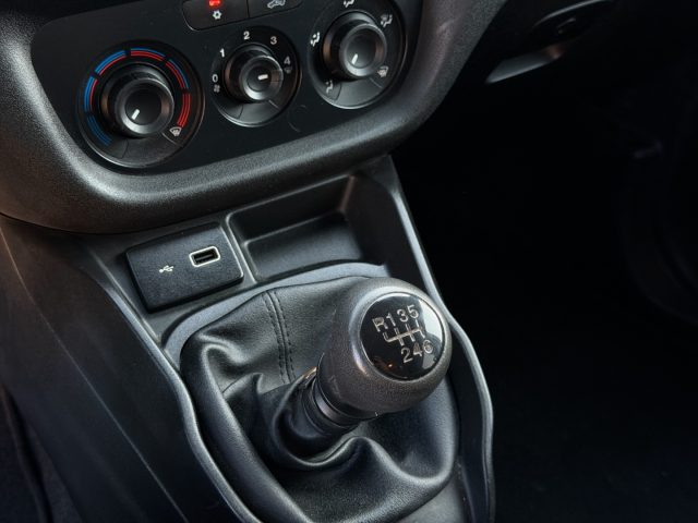 FIAT Doblo usata, con Autoradio digitale