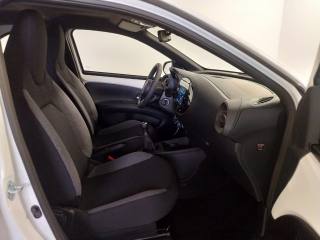 TOYOTA Aygo X usata, con Autoradio digitale