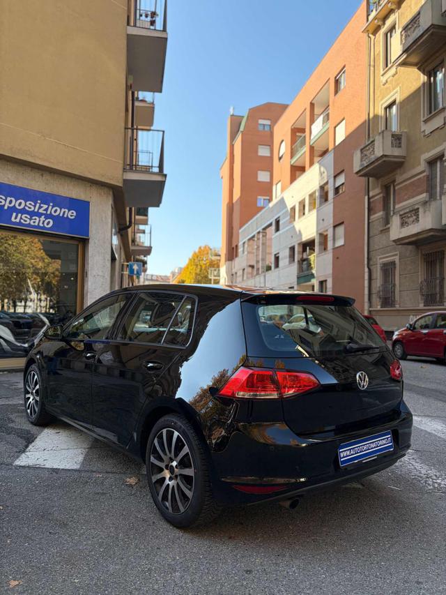 VOLKSWAGEN Golf usata, con Autoradio