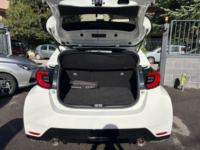 TOYOTA Yaris usata, con Fendinebbia