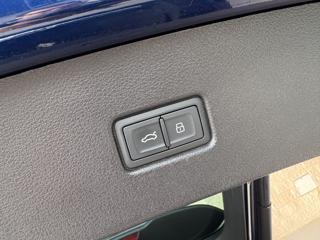 AUDI Q5 usata, con Sensori di parcheggio anteriori