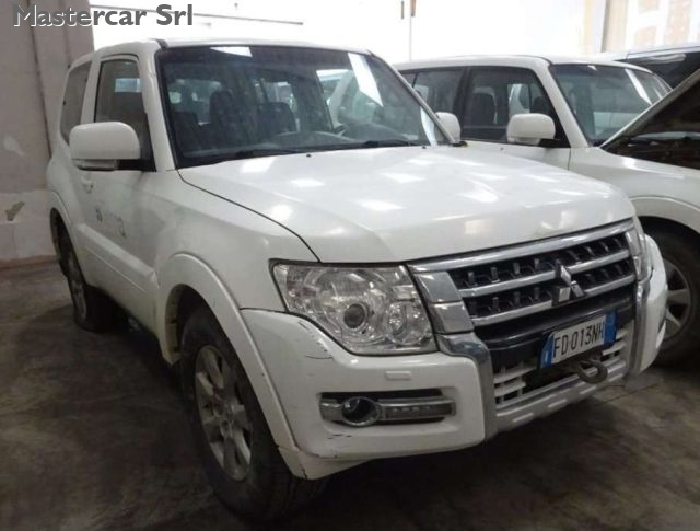 MITSUBISHI Pajero usata, con Autoradio