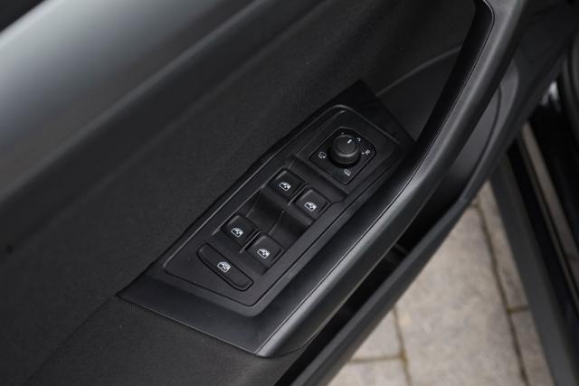VOLKSWAGEN T-Roc usata, con Monitoraggio pressione pneumatici
