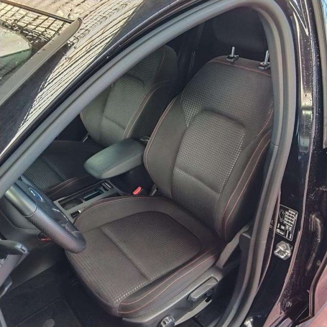 FORD Focus usata, con Volante in pelle