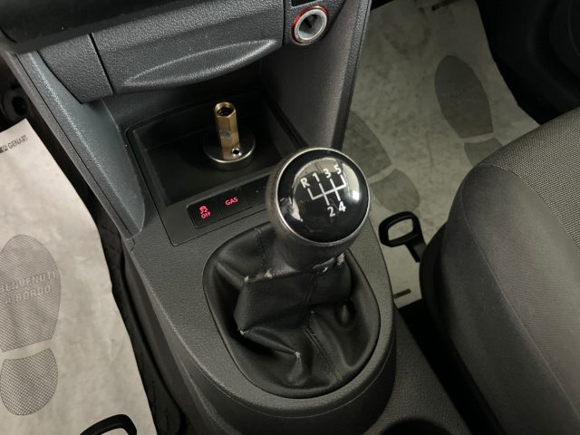 VOLKSWAGEN Caddy usata 26