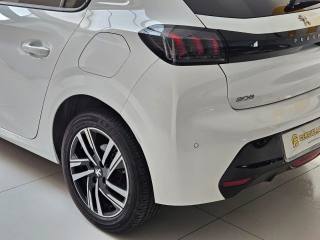 PEUGEOT 208 usata, con Climatizzatore