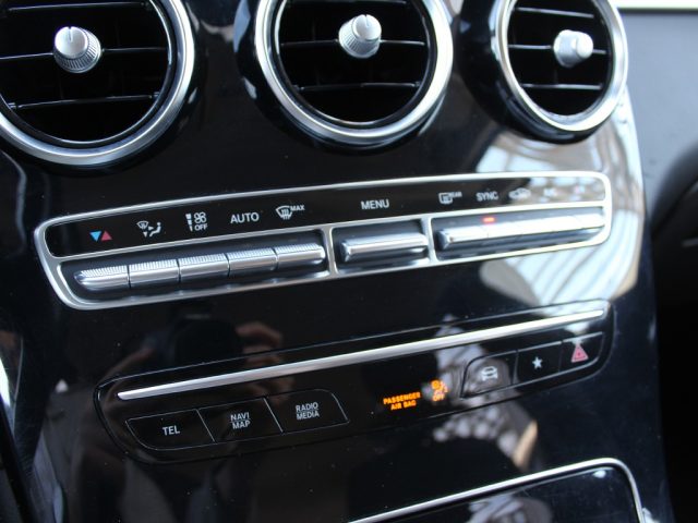 MERCEDES-BENZ GLC 220 usata, con Leve al volante