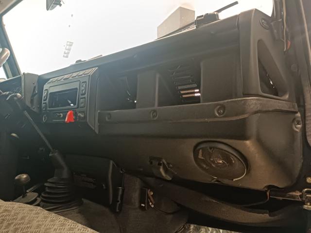 LAND ROVER Defender usata 33