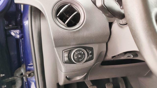FORD Tourneo Courier usata 39
