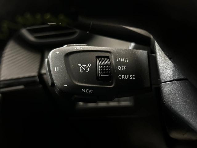 PEUGEOT 2008 usata, con Park Distance Control