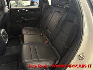 PORSCHE Cayenne usata, con Autoradio