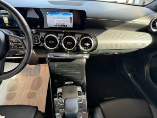 MERCEDES-BENZ A 180 usata, con Cronologia tagliandi