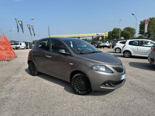 LANCIA Ypsilon 1.0 FireFly 5 porte S&S Hybrid Ecochic Silver