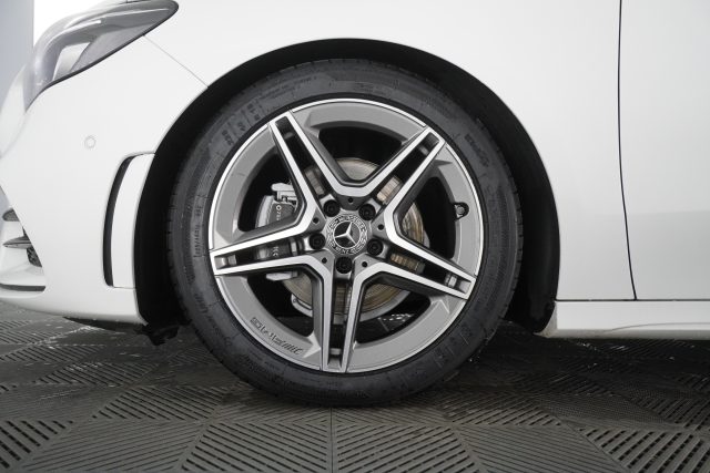 MERCEDES-BENZ CLA usata 14