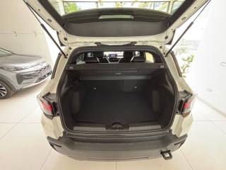 JEEP Avenger usata, con USB