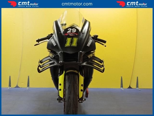 YAMAHA YZF R1 usata 1