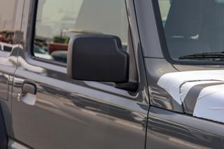 SUZUKI Jimny usata, con Bluetooth