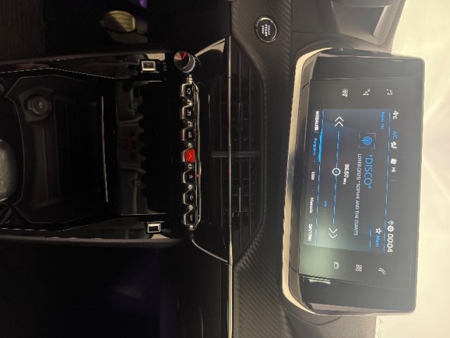 PEUGEOT 2008 usata 10