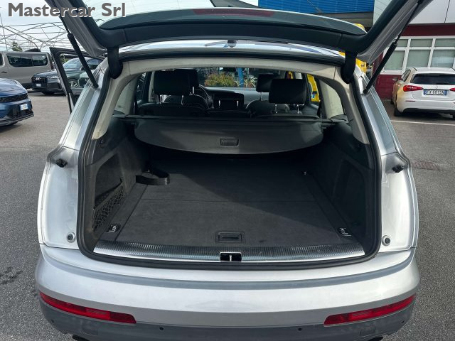 AUDI Q7 usata, con Autoradio digitale