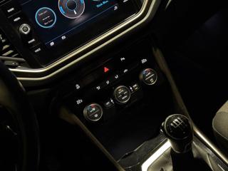 VOLKSWAGEN T-Roc usata, con USB