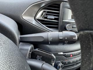 PEUGEOT 308 usata, con Park Distance Control