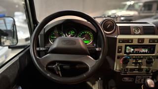LAND ROVER Defender usata, con Sound system
