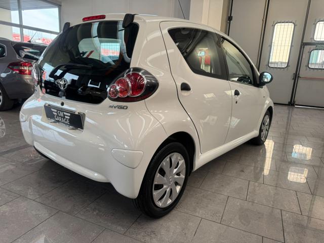 TOYOTA Aygo usata 22