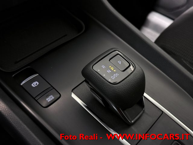 NISSAN Qashqai usata, con Fari LED