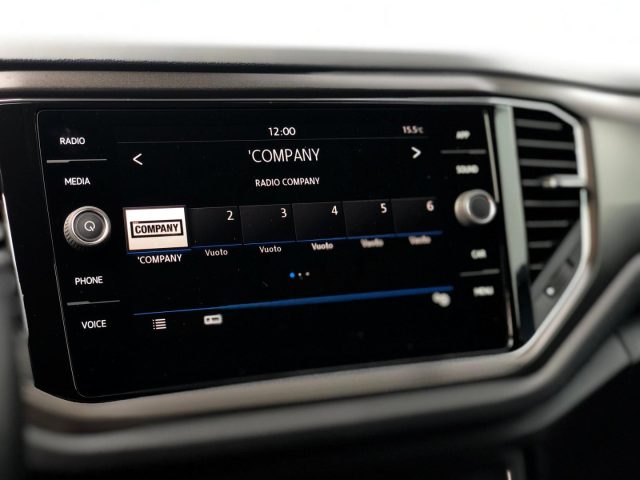 VOLKSWAGEN T-Roc usata, con Autoradio digitale