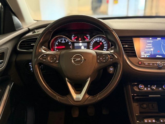 OPEL Grandland usata, con Park Distance Control