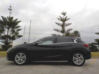 INFINITI Q30 usata, con Sensori di parcheggio posteriori