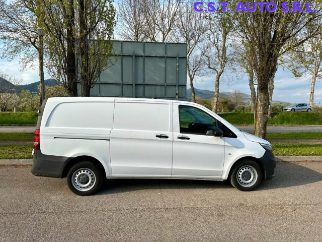 MERCEDES-BENZ Vito usata, con Autoradio