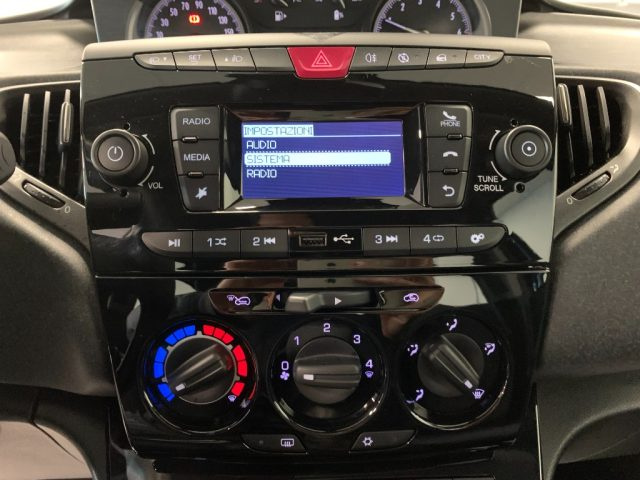 LANCIA Ypsilon usata, con Servosterzo