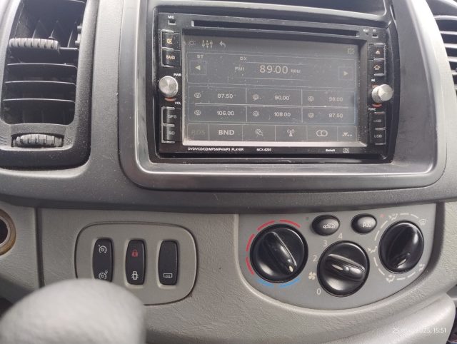 RENAULT Trafic usata, con Kit fumatori