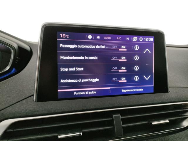 PEUGEOT 3008 usata, con Sistema di navigazione