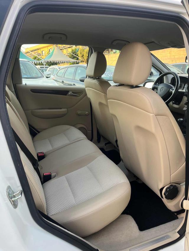 MERCEDES-BENZ A 180 usata, con Controllo trazione