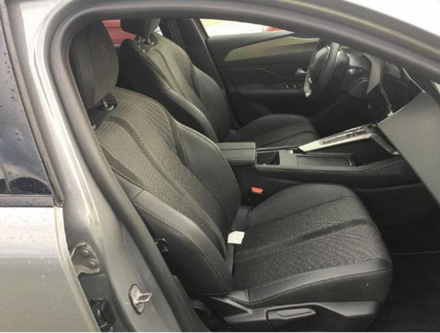 PEUGEOT 308 usata, con Autoradio